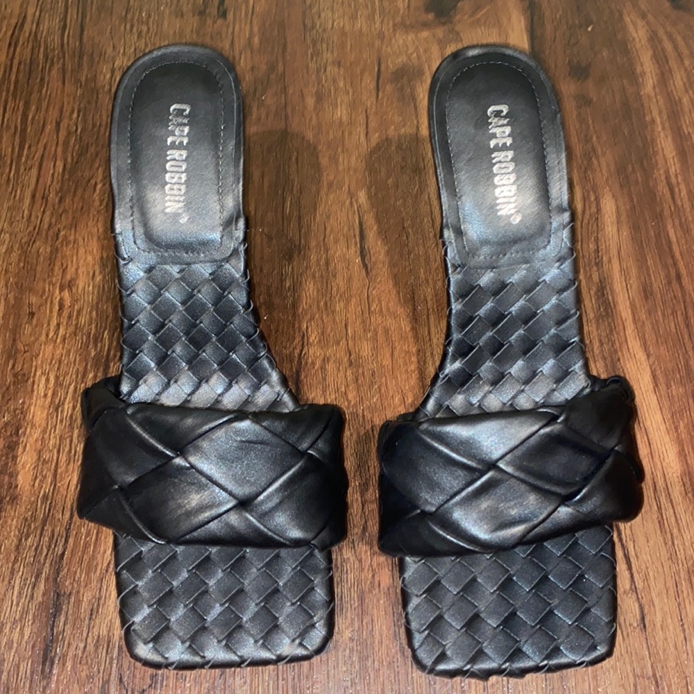 Cape Robbin Black Weaved Heels